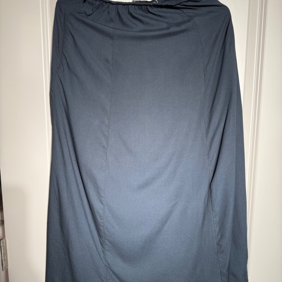 ✨ Abercrombie & Fitch Navy Midi Skirt – XS – Side Slit - Picture 3 of 4